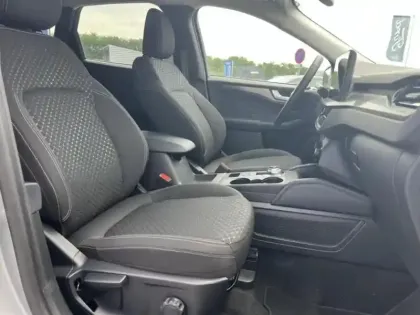 Photo 10 Ford Kuga  2.5 Duratec 180ch Hybrid FlexiFuel Titanium Powershift