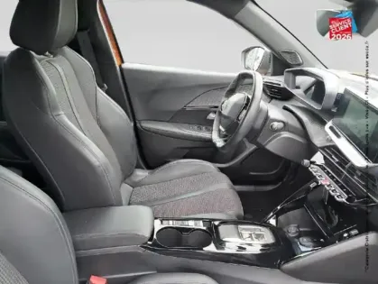 Photo 19 Peugeot 2008  e- 136ch GT