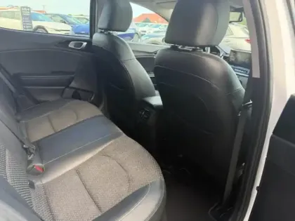 Photo 10 Kia Xceed  1.6 GDi 105ch + Plug-In 60.5ch Design DCT6 MY22
