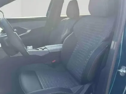 Photo 10 Peugeot 3008  1.2 Hybrid 145ch Allure e-DCS6