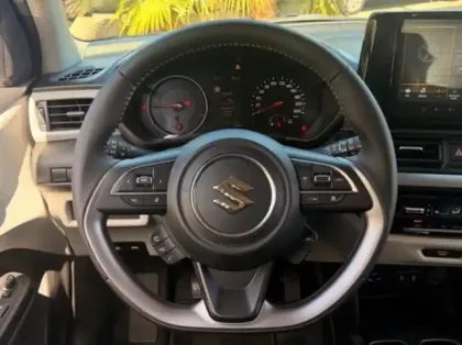 Photo 6 Suzuki Swift  1.2 Hybrid 83ch Pack