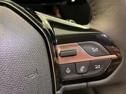 Photo 14 Peugeot 308  PHEV 225ch GT Pack e-EAT8