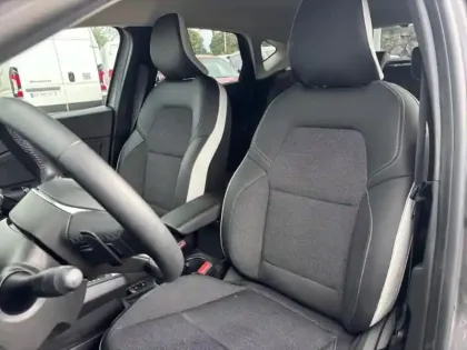 Photo 8 Renault Captur  1.3 TCe mild hybrid 140ch Techno EDC