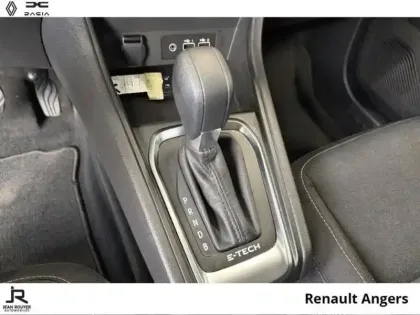 Photo 5 Renault Captur  1.6 E-Tech hybride 145ch Evolution