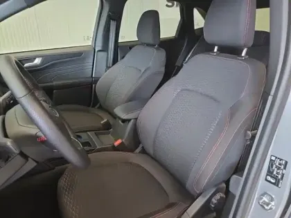 Photo 8 Ford Kuga  2.5 Duratec 180ch Hybrid FlexiFuel ST-Line Powershift