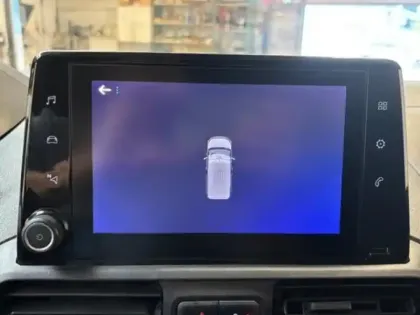 Photo 14 Peugeot Partner  Standard 650kg BlueHDi 100 Asphalt Camera GPS Attelage