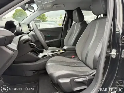 Photo 8 Peugeot 2008  e- 136ch Allure
