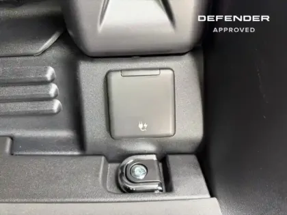 Photo 12 Land rover Defender  110 3.0 D250 Hard Top X-Dynamic SE