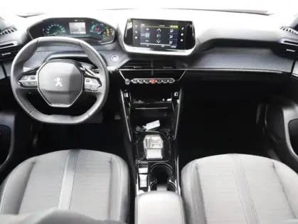 Photo 9 Peugeot 2008  e- 136ch Allure