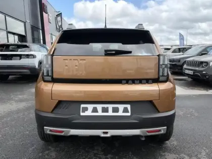 Photo 5 Fiat Panda Grande  1.2 Hybrid Turbo 110ch La Prima eDCT6