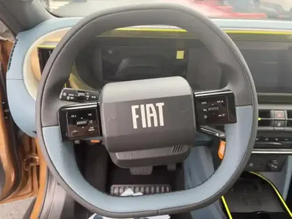 Photo 12 Fiat Panda Grande  1.2 Hybrid Turbo 110ch La Prima eDCT6