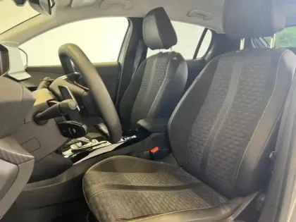 Photo 12 Peugeot 208  e- 136ch Roadtrip