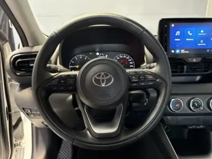Photo 5 Toyota Yaris  120 VVT-i Dynamic Business 5p MC24