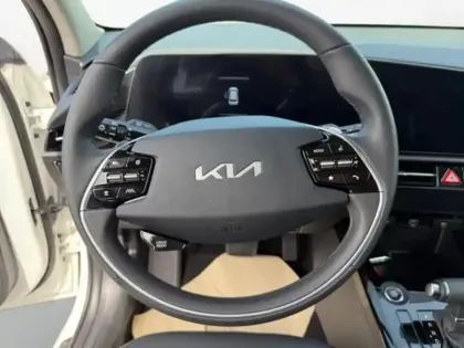 Photo 11 Kia Niro  1.6 GDi 138ch HEV Active DCT6