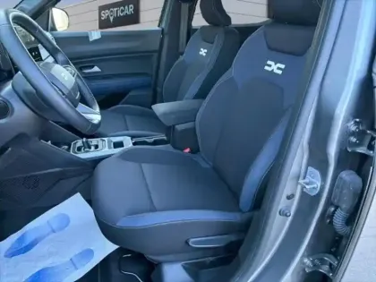 Photo 8 Dacia Duster  1.6 hybrid 140ch Journey