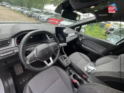 Photo 14 Renault Captur  1.8 E-Tech full hybrid 160ch Techno - 25