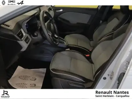 Photo 12 Renault Clio  1.6 E-Tech 145ch full hybrid Techno