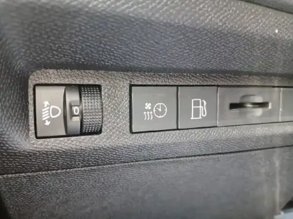 Photo 14 Peugeot 308  PHEV 180 e-EAT8