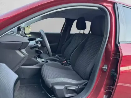 Photo 10 Peugeot 208  PureTech 100 S&S EAT8