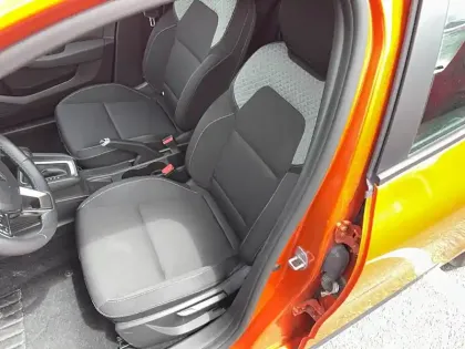 Photo 8 Renault Clio  E-Tech full hybrid 145 ch GSR2