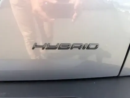 Photo 19 Peugeot 2008  Hybrid 136 e-DCS6