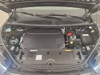 Photo 25 Peugeot 5008  Electrique 210 ch 73 kWh