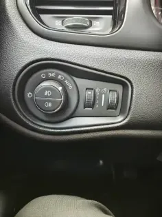 Photo 12 Jeep Renegade  1.6 I E.torQ Evo S&S 110 ch
