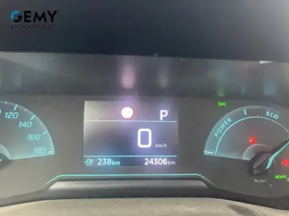 Photo 12 Peugeot 2008  Electrique 136 ch