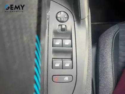 Photo 19 Peugeot 2008  Electrique 136 ch