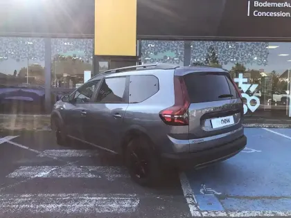 Photo 6 Dacia Jogger  Hybrid 140 7 places GSR2