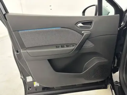 Photo 19 Renault Captur  E-Tech full hybrid 160 ch