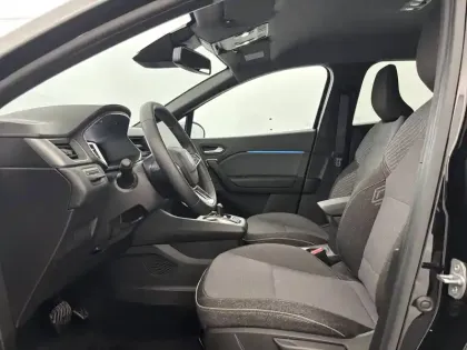 Photo 17 Renault Captur  E-Tech full hybrid 160 ch