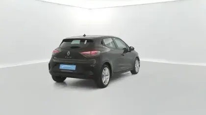 Photo 13 Renault Clio  E-Tech full hybrid 145