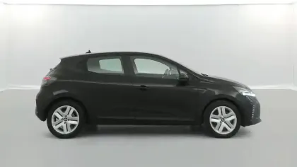 Photo 14 Renault Clio  E-Tech full hybrid 145