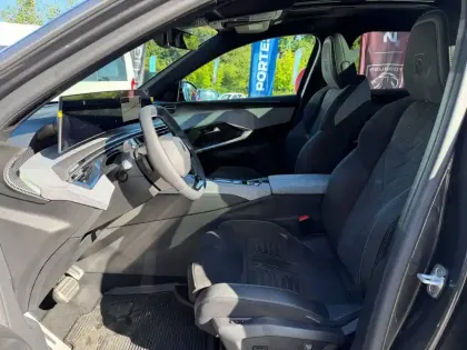 Photo 14 Peugeot 3008  Electrique 210 ch 73 kWh