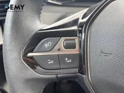 Photo 12 Peugeot 208  PureTech 100 S&S BVM6