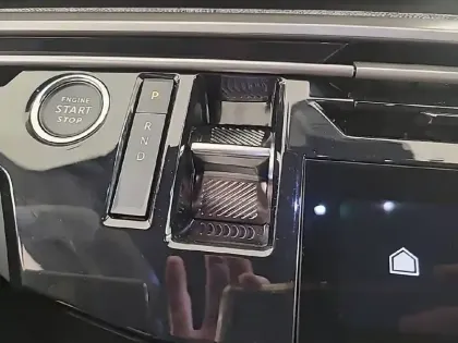 Photo 13 Peugeot 3008  Electrique 210 ch 73 kWh