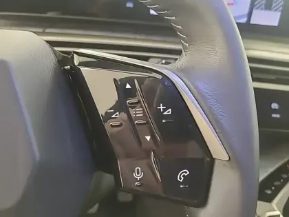 Photo 25 Peugeot 3008  Electrique 210 ch 73 kWh
