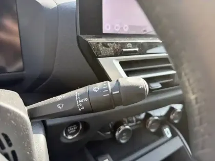 Photo 18 Citroën C4  Hybride 145 e-DCS6