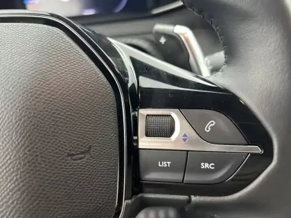 Photo 17 Peugeot 208  Hybrid 110 ch e-DCS6