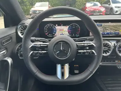 Photo 6 Mercedes Classe A  200 d