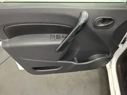 Photo 25 Renault Kangoo Van KANGOO EXPRESS BLUE DCI 95