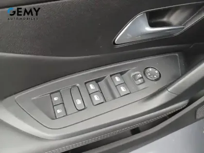 Photo 11 Peugeot 308  Hybrid 136 e-DCS6
