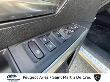 Photo 16 Peugeot 3008  Electrique 210 ch 73 kWh