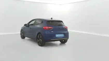 Photo 11 Renault Clio  E-Tech full hybrid 145