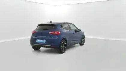 Photo 13 Renault Clio  E-Tech full hybrid 145