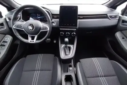 Photo 8 Renault Clio  E-Tech full hybrid 145