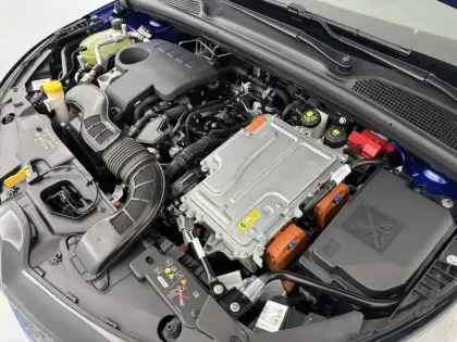Photo 35 Renault Clio  E-Tech full hybrid 145