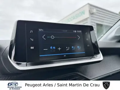 Photo 16 Peugeot 208  PureTech 100 S&S BVM6