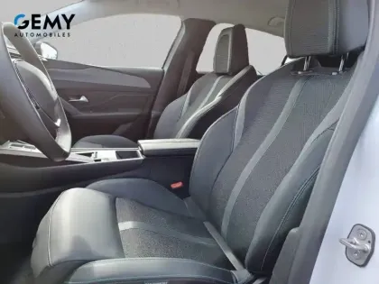 Photo 8 Peugeot 308  Hybrid 136 e-DCS6